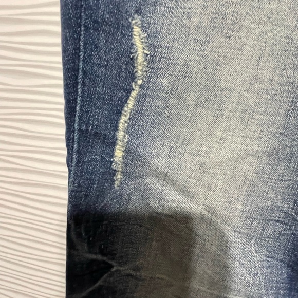 ROCK REVIVAL EASY RISE ANKLE SKINNY DARCEY JEANS - Picture 3 of 8